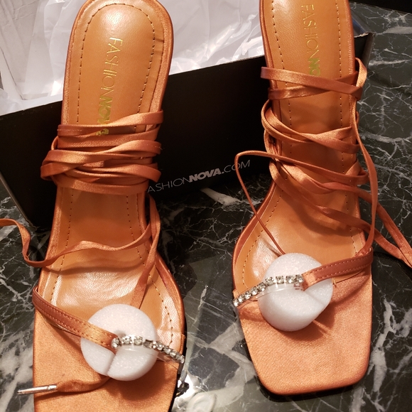 Dress shoes - Picture 2 of 4